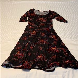 Lularoe Nicole size small black background